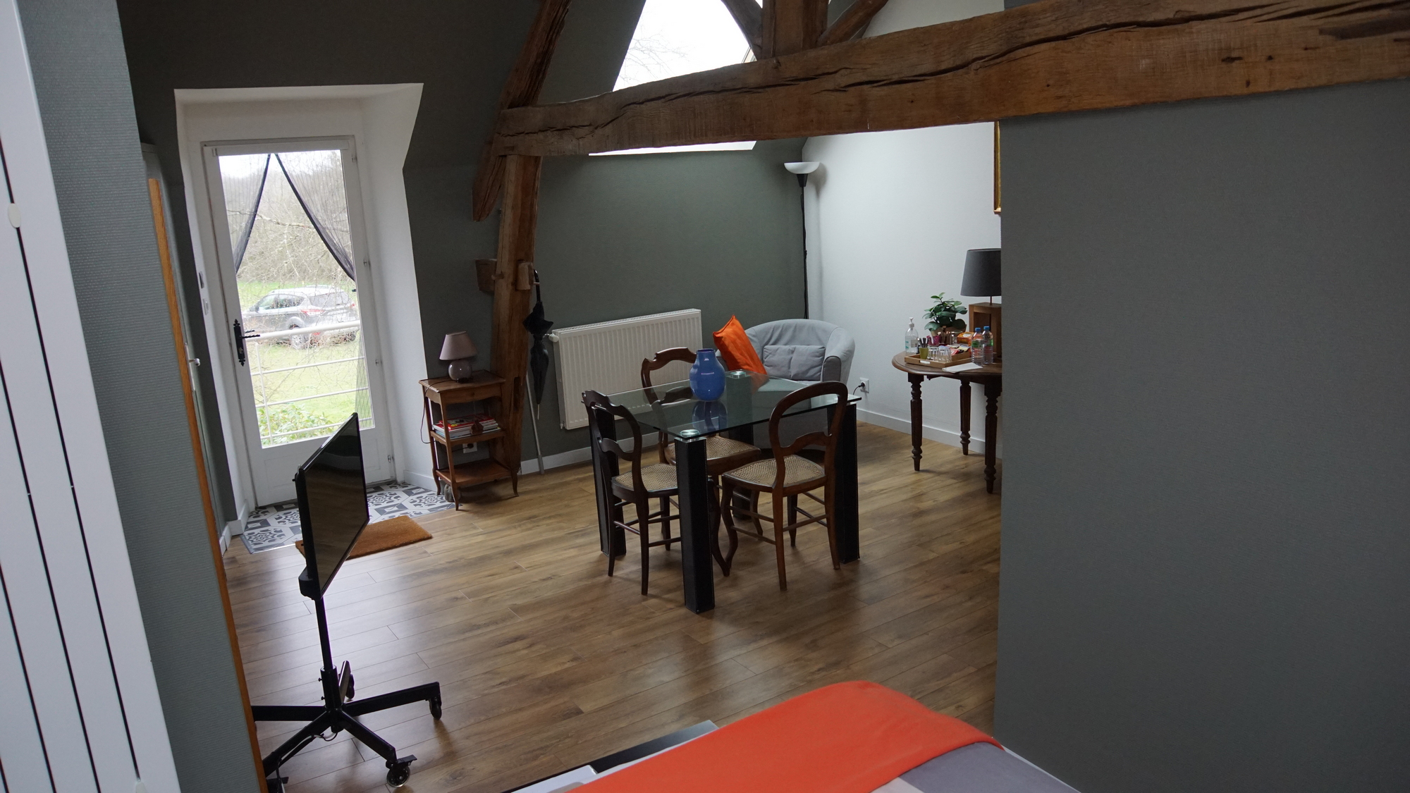 Photo 2